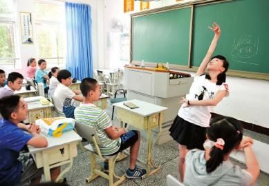 急!急!请问:先考安全员B证,再注册二级建造师;