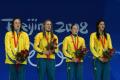 图文-女子4x200米自由泳决赛 澳大利亚姑娘领奖
