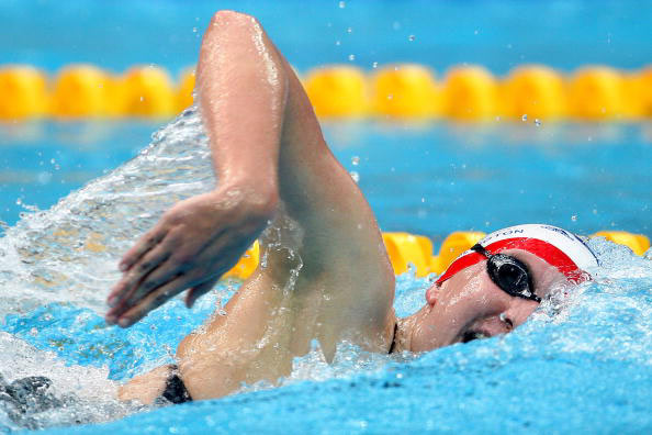 图文-女子800米自由泳决赛 阿德灵顿奋力划水