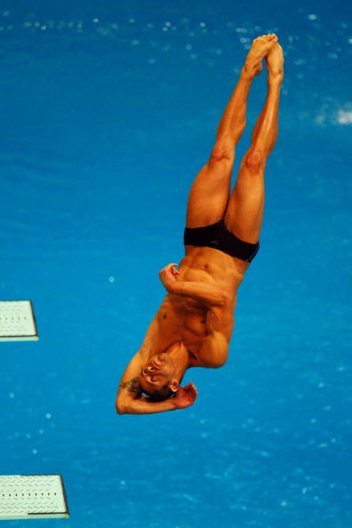 图文-奥运跳水男子3米跳板预赛 这个动作很帅 