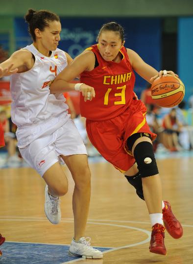 图文-[奥运会]中国女篮67-64西班牙 刘丹精彩突破