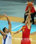 图文-[奥运会]中国男篮77-91希腊 大郅勾手上篮