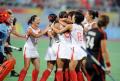 图文-女子曲棍球中国队晋级决赛 全队庆祝胜利