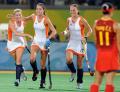 图文-女曲决赛荷兰胜中国夺冠 荷兰队员庆祝进球