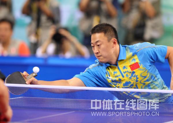 图文-马琳夺乒乓球奥运男单金牌 马琳近台回球