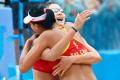  Picture and text: Xue Chen, a female sand platoon, and Zhang Xi, a Chinese group picking copper, embrace passionately