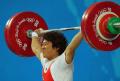 图文-男子举重62公斤级比赛 韩国选手成功举起