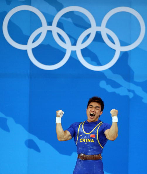 图文-举重男子69公斤级比赛 廖辉终于奥运夺冠 