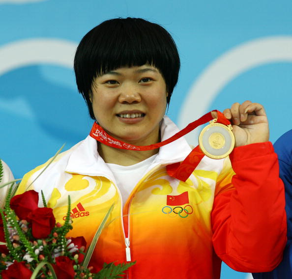 图文-刘春红六举五破世界纪录夺金 金牌再次归她