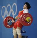 图文-女子举重69公斤级决赛 刘春红力拔千斤