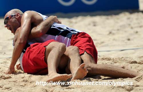 U.S. duo Dalhausser/Rogers win beach volleyball gold