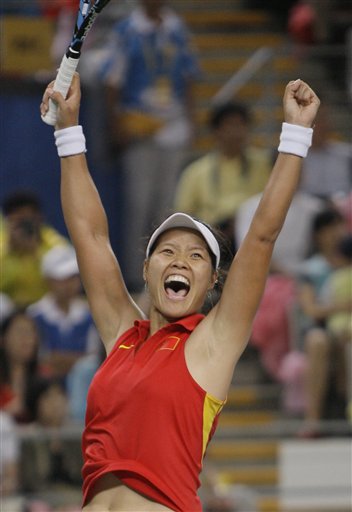 Photo: Li Na edges out Venus William in Olympic tennis