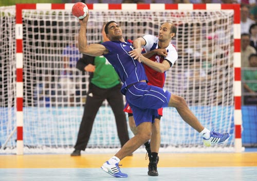 Photos: France downs Russia to advance to Men's Handball semifinal