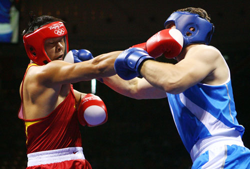 Photo: Italian Cammarelle wins Olympic Boxing Super Heavy Weight gold