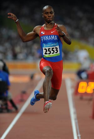 Panama celebrates for first gold medal in its history