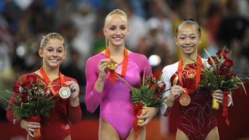 La estadounidense Nastia Liukin conquista el oro en  gimnasia artística individual 