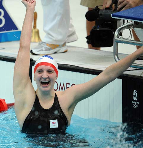 Británica Adlington gana oro en 800m libres femenil 