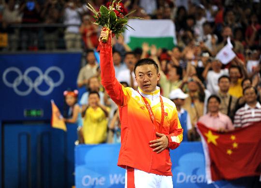 Gana chino Ma Lin oro en singles masculino de tenis de mesa 