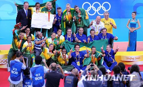 Brasil gana primer oro olímpico en voleibol femenil en su historia