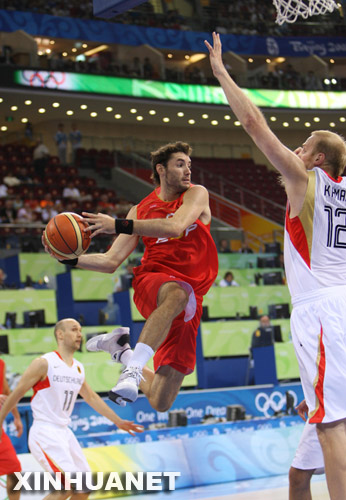 España vapulea a Alemania en baloncesto masculino por 72-59  