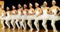 图文-中国男子体操爆笑芭蕾 九只“小天鹅”