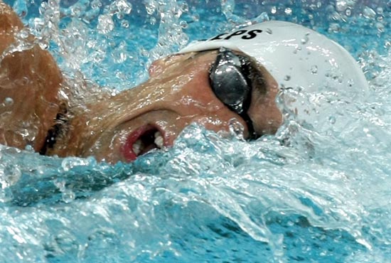 图文-男子200米自由泳预赛赛况 菲尔普斯的身姿