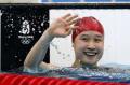 图文-女子200米蝶泳刘子歌夺冠 向看台挥手致意