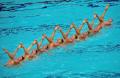 图文-花样游泳团体赛中国摘铜 排成一条直线