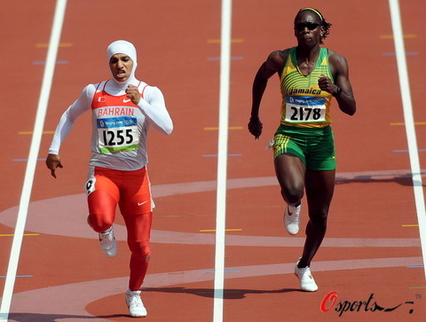 图文-奥运女子200米预赛巴林选手全包服 