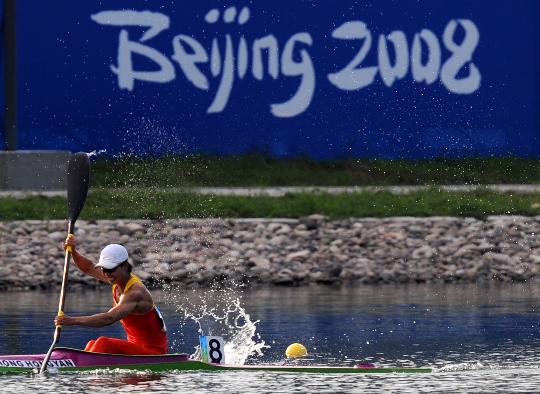 图文-女子单人皮艇500米预赛 钟红燕获2组第二