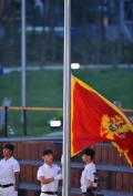 图文-黑山奥运代表团升旗仪式