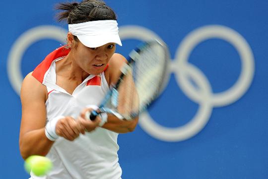 图文-网球女单半决赛李娜出战 凶狠回球威力无比