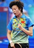 图文-张怡宁顺利晋级半决赛 打出自己的气势