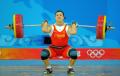 图文-[奥运]女子举重75公斤 曹磊奋力扛起杠铃