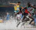 图文-男子3000米障碍赛决赛赛况 溅起一阵阵水花