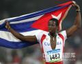 图文-奥运男子110米栏罗伯斯夺冠 激动的一刻