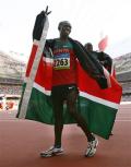 图文-男子马拉松肯尼亚卡马乌夺金 面带笑容的冠军