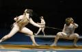 图文-奥运会女子花剑个人赛 埃曼纽尔刺中对手