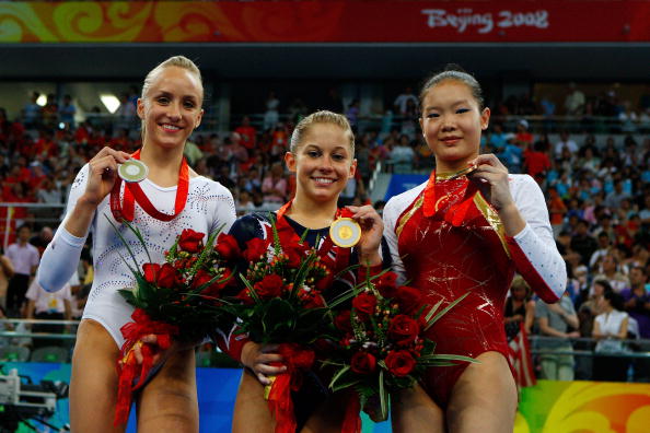 图文-奥运体操女子平衡木决赛 程菲拿到比赛铜牌