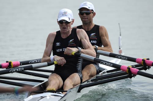 图文-奥运会赛艇经典瞬间回顾 新西兰选手向前进
