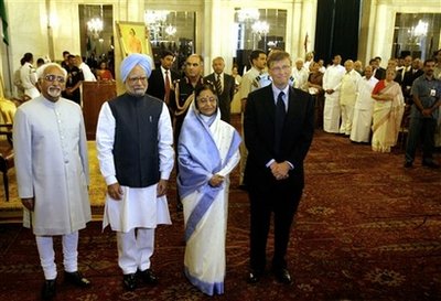 From right arrive left it is Microsoft president Biergaici, indian president general pulls Dibapadier, xin Ge and Ha Mide of American vice president install premier Manmohan in Sa