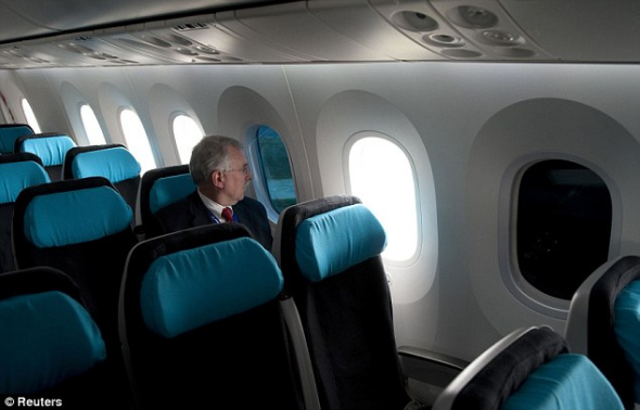 超大的空间:波音787型梦幻客机座位将更宽大,更舒服,而且与现有客机