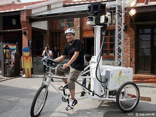 总重量150公斤的谷歌街景三轮车，转个弯也很吃力。