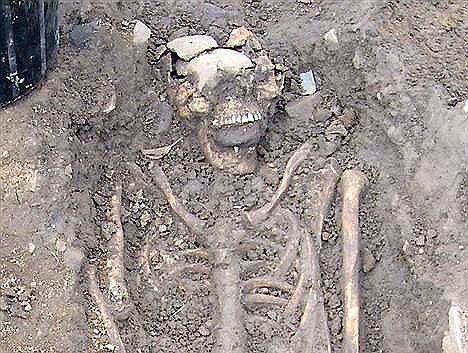 爱尔兰发现中世纪人类骸骨口中塞满石头(图)