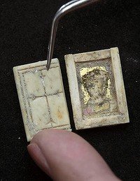 以色列发现千余年前罕见祷告盒(图)