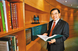 李东生，现任TCL集团董事长兼CEO，是公司创始人之一。1985年，担任新成立的TCL通讯设备公司总经理。1993年，李东生担任TCL电子集团公司总经理。1996年，李东生出任TCL集团有限公司董事长兼总裁。
