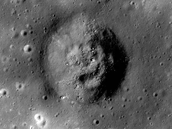 月球陨石坑