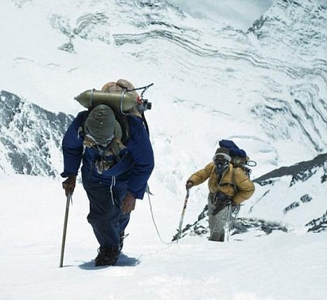 最危险的山峰：珠穆朗玛峰是世界最高峰。阿帕说，攀登这座山峰变得越来越危险。