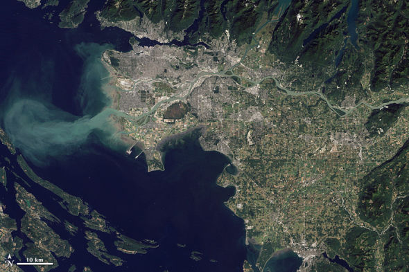 每日卫星照:加拿大弗雷泽河蜿蜒入海(图)_科学