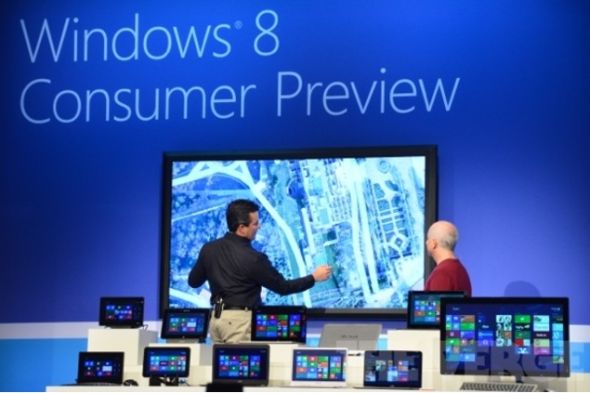 微软将开售82英寸Windows 8巨型平板电脑。
